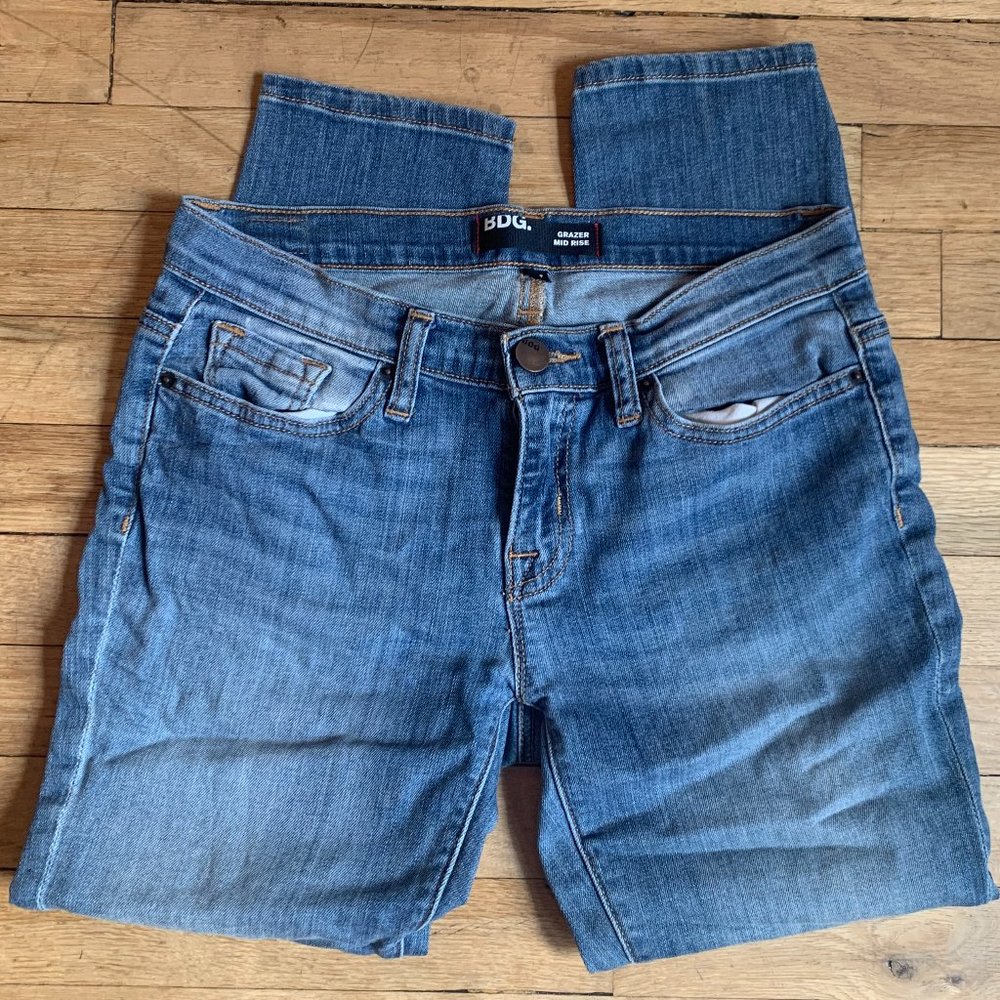 BDG Ankle Grazer Mid Rise Jeans (27)